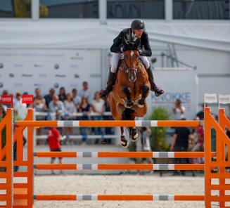 For Joy van 't Zorgvliet op het GP-podium in Valkenswaard