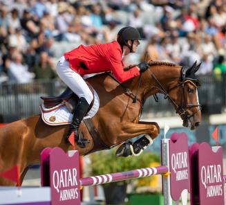 Igor v. Emerald van 't Ruytershof beste BWPer op eerste dag van het EK Jumping te Rotterdam