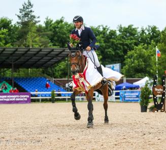 Ibelle vd Grote Haart Paard van het jaar in Estland Ibelle vd Grote Haart Paard van het jaar in Estland